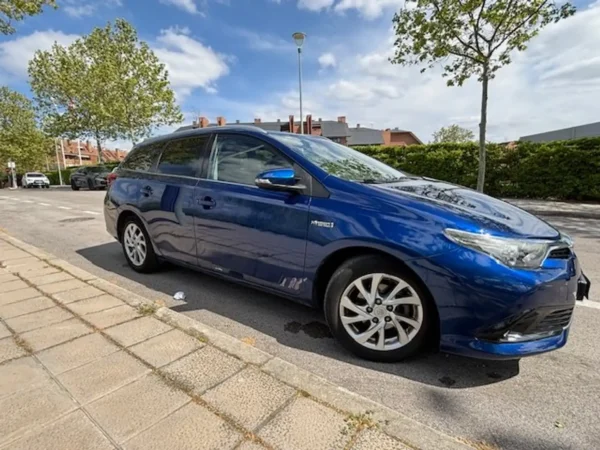 2016 Toyota Auris